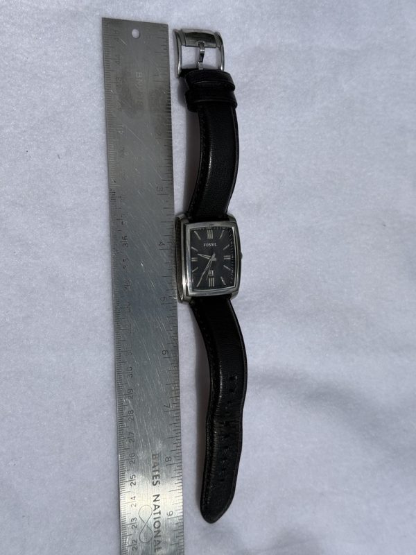 Vintage Men's Fossil Watch – Classic Rectangular Face - Image 4